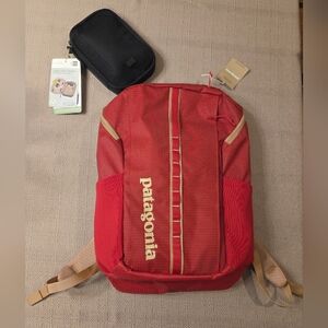 NWT PATAGONIA Backpack Black Hole Pack 25L TOURING RED w/Case Logic Pouch